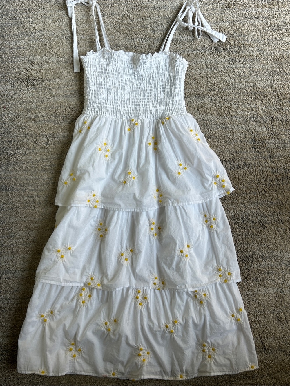 Francesca’s White Daisy 🌼 Sleeveless Maxi Dress Size S